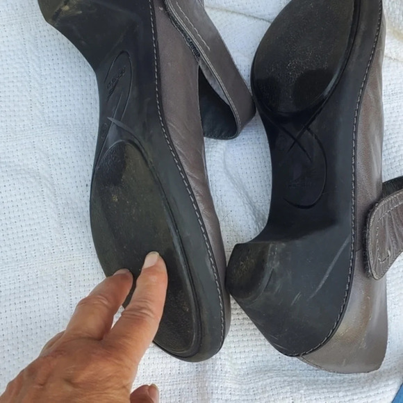 Dansko Mary Jane style clogs 10/40 - Picture 7 of 10